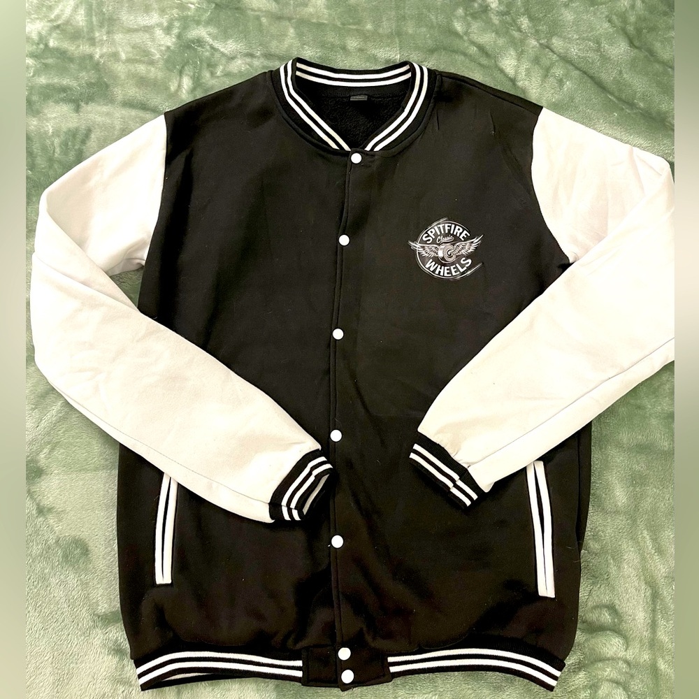 Men’s Large Spitfire Classic Wheels Black & White Jacket